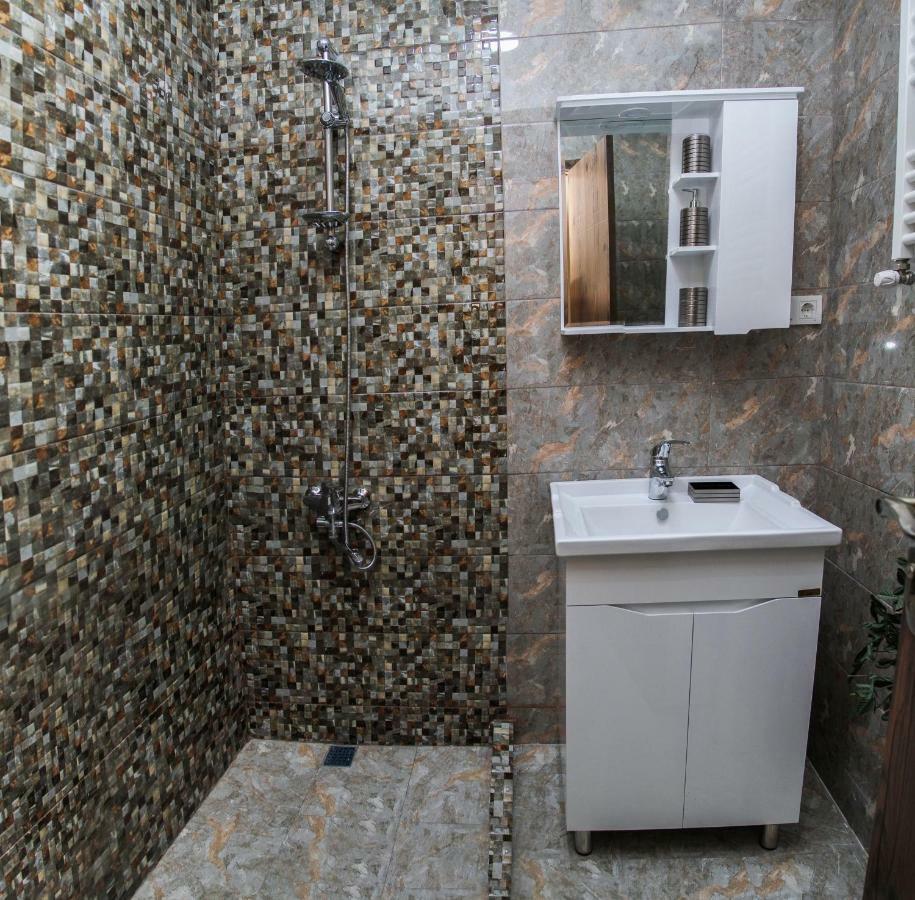 Natia'S Apartment On Dadiani St. 1 Тбилиси Екстериор снимка